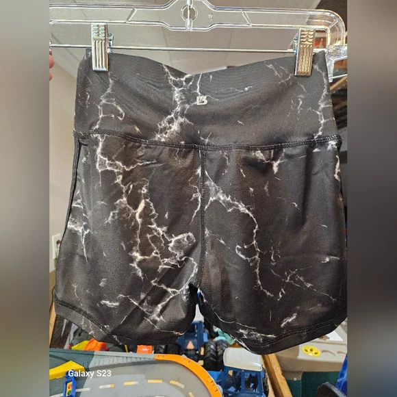 Buff Bunny Sz. Small - Picture 4 of 4